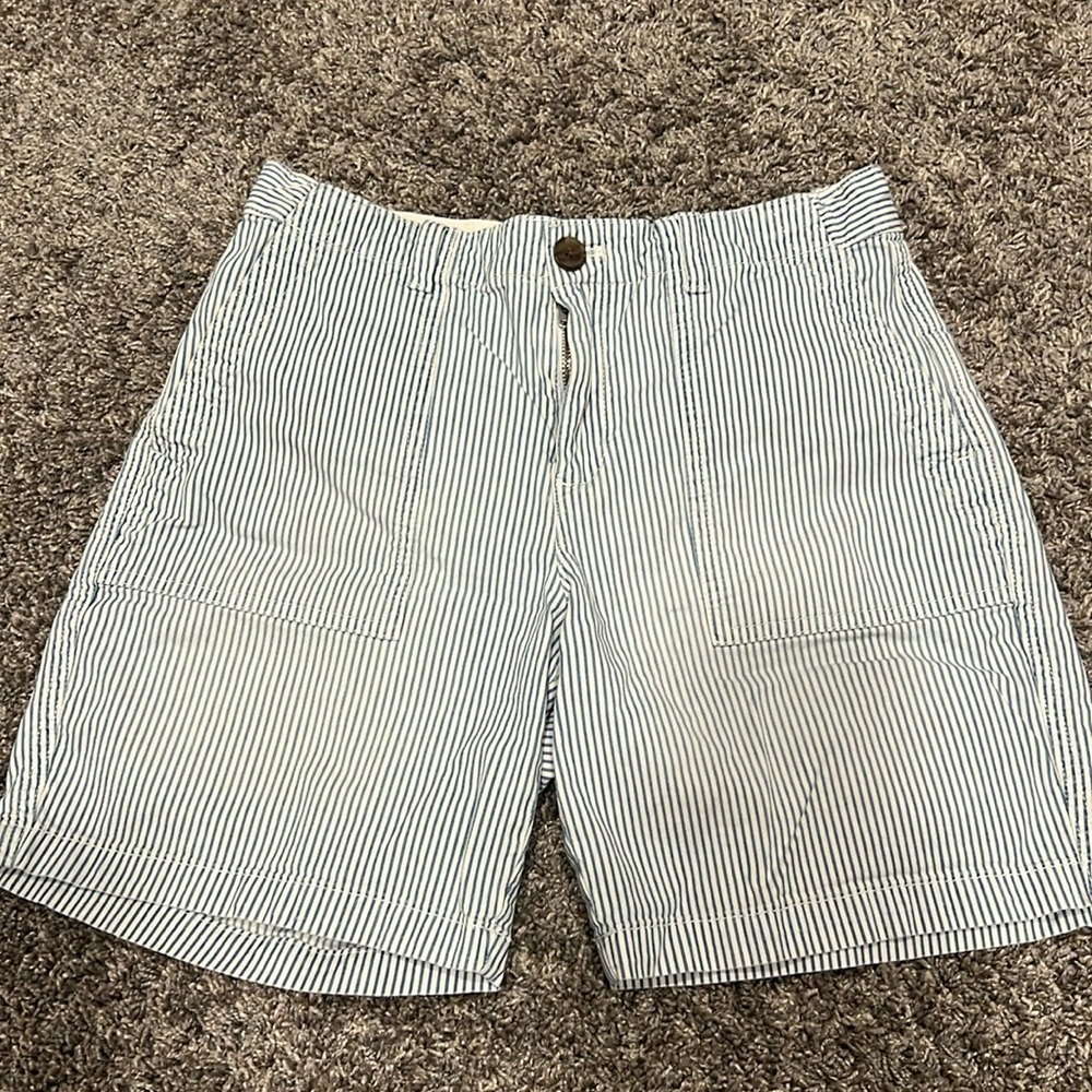 GAP girlfriend chino shorts